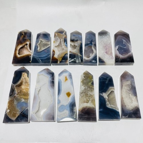 13 Pieces Large Four-sided Druzy Geode Agate Points