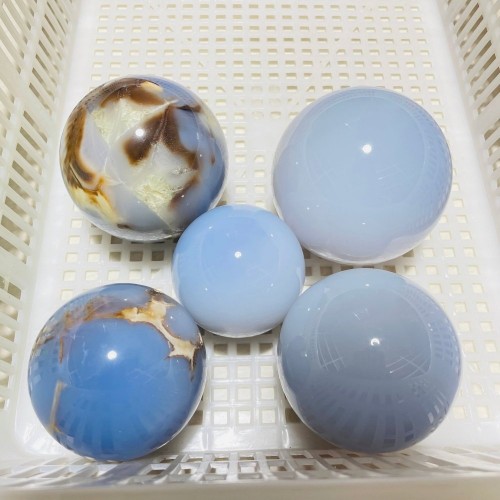 5 Pieces Blue Chalcedony Spheres