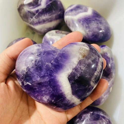 Large Chevron Amethyst Heart 3-4in Crystal Wholesale