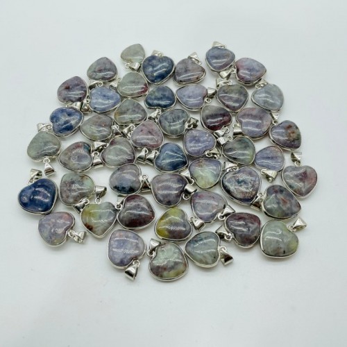 46 Pieces Cordierite Stone Heart Pendant