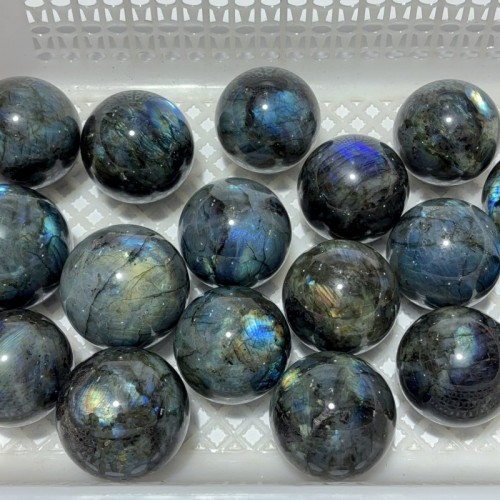 17 Pieces High Quality Labradorite Spheres