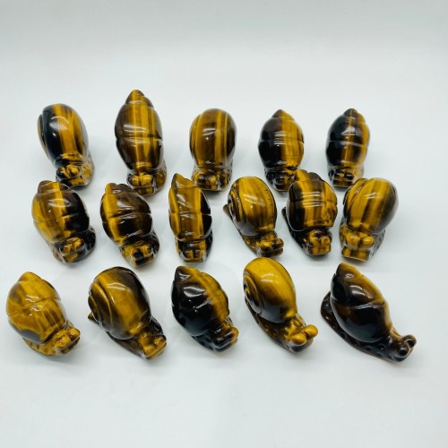 16 Pieces High Quality Tiger Eye Snails Carving