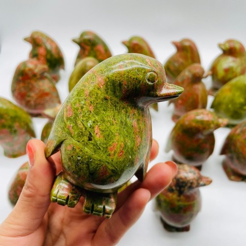 18 Pieces Unakite Penguin Carving